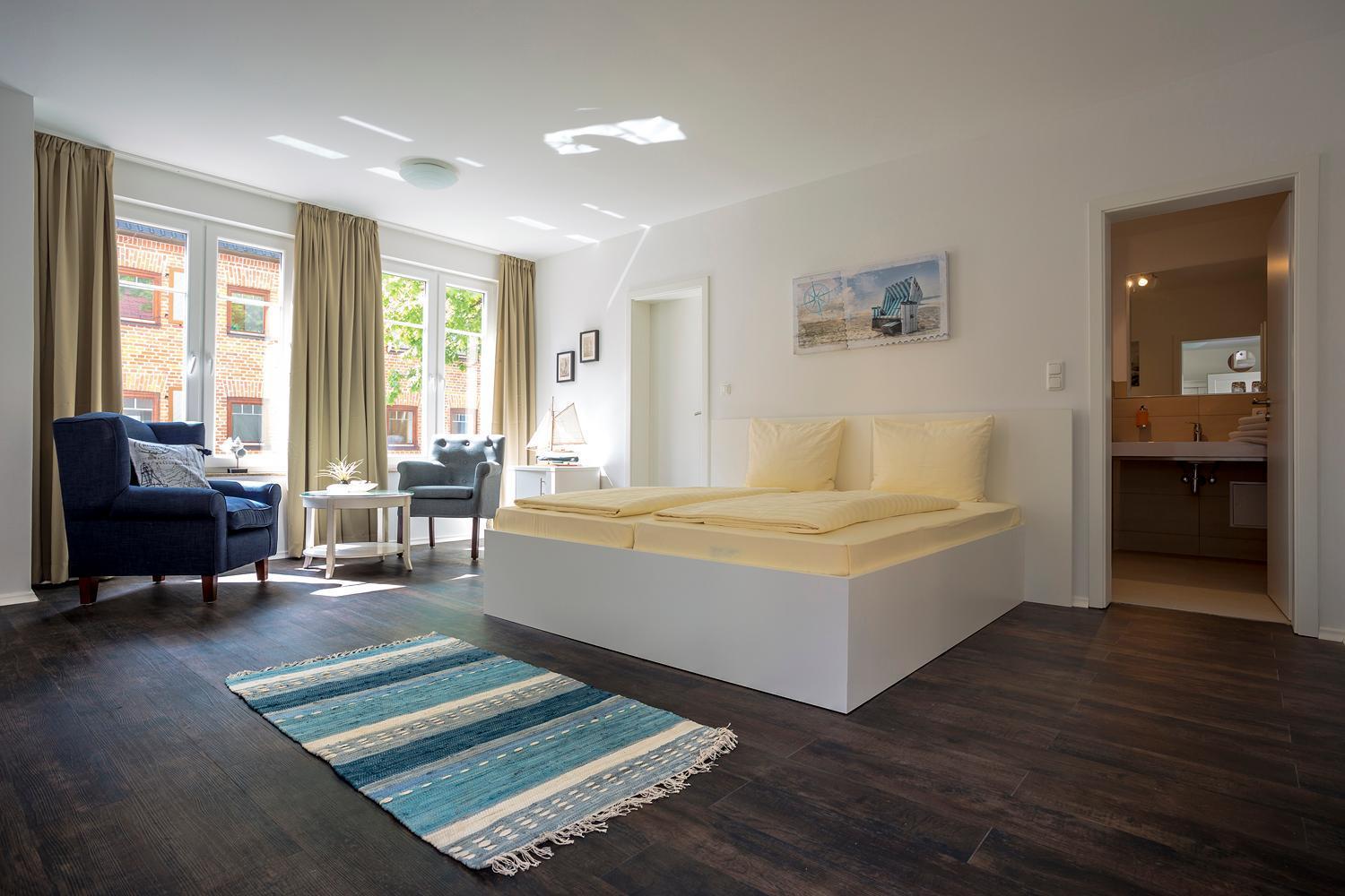 Hotel Am Yachthafen Waren  Buitenkant foto